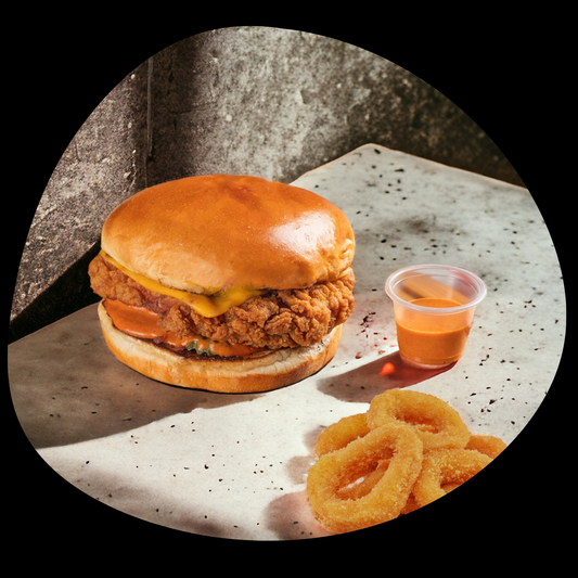 Smash Chicken Zinger + O.R (Served with 4 onion rings, french fries and soft drink)